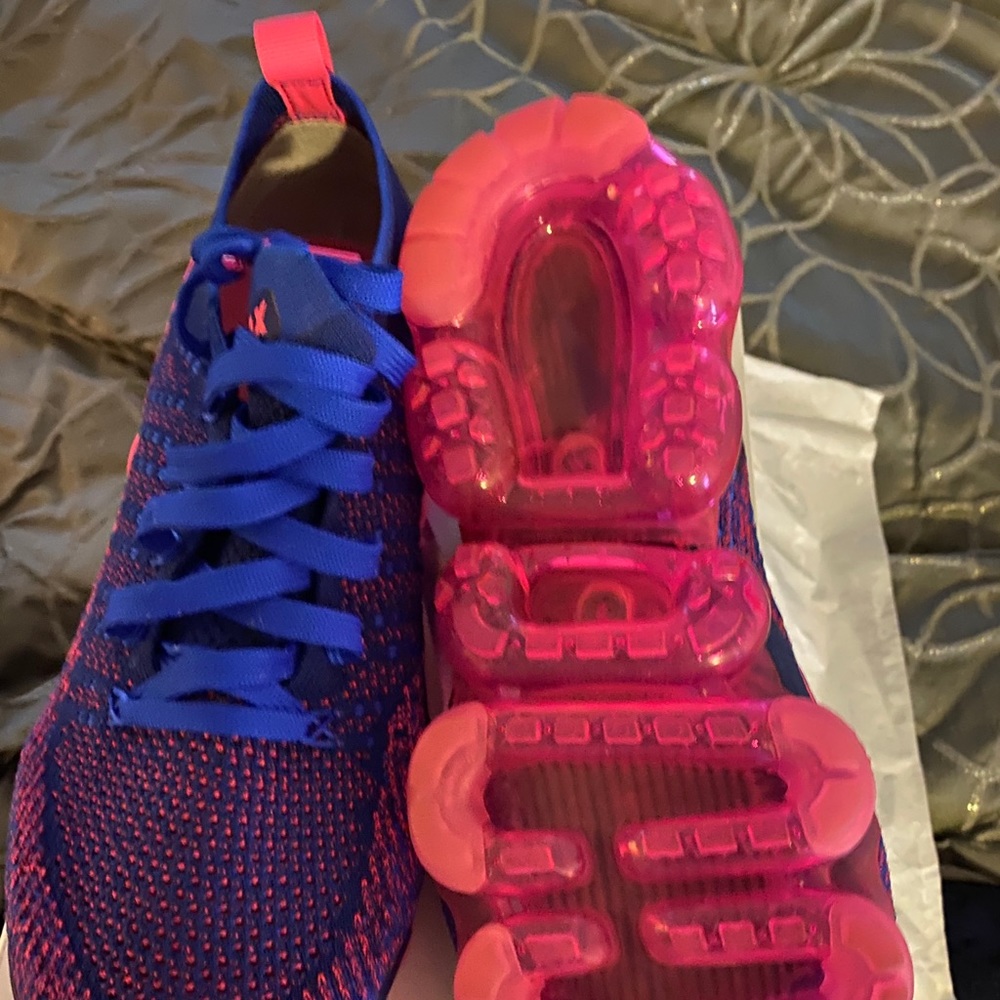 Womens Nike Vapor Max size 10